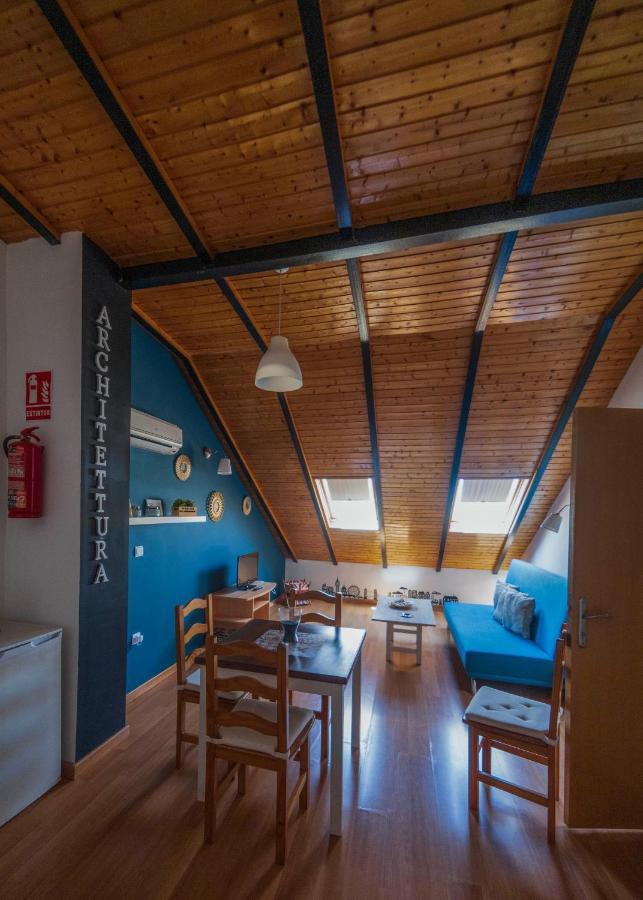 Apartamentos Turisticos Architettura Ubeda מראה חיצוני תמונה