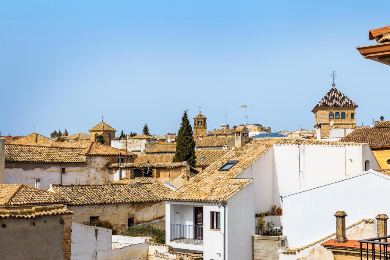 Apartamentos Turisticos Architettura Ubeda מראה חיצוני תמונה
